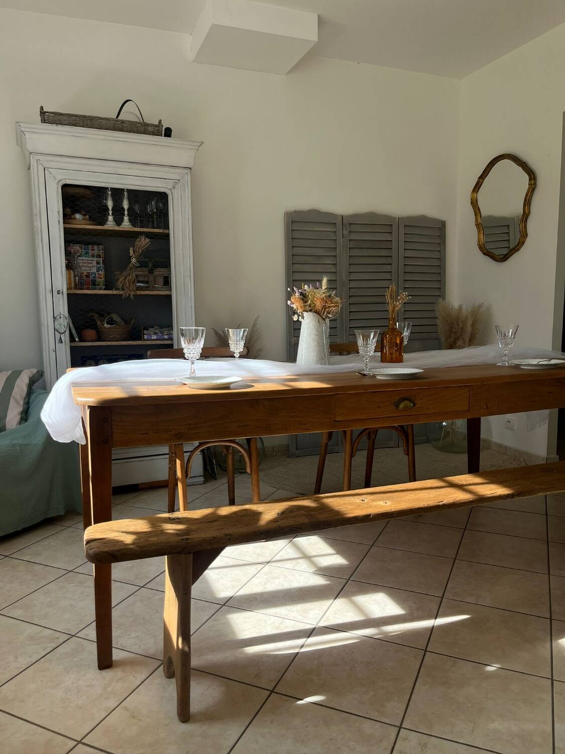 Farm table