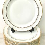 Set of 11 porcelain dessert plates