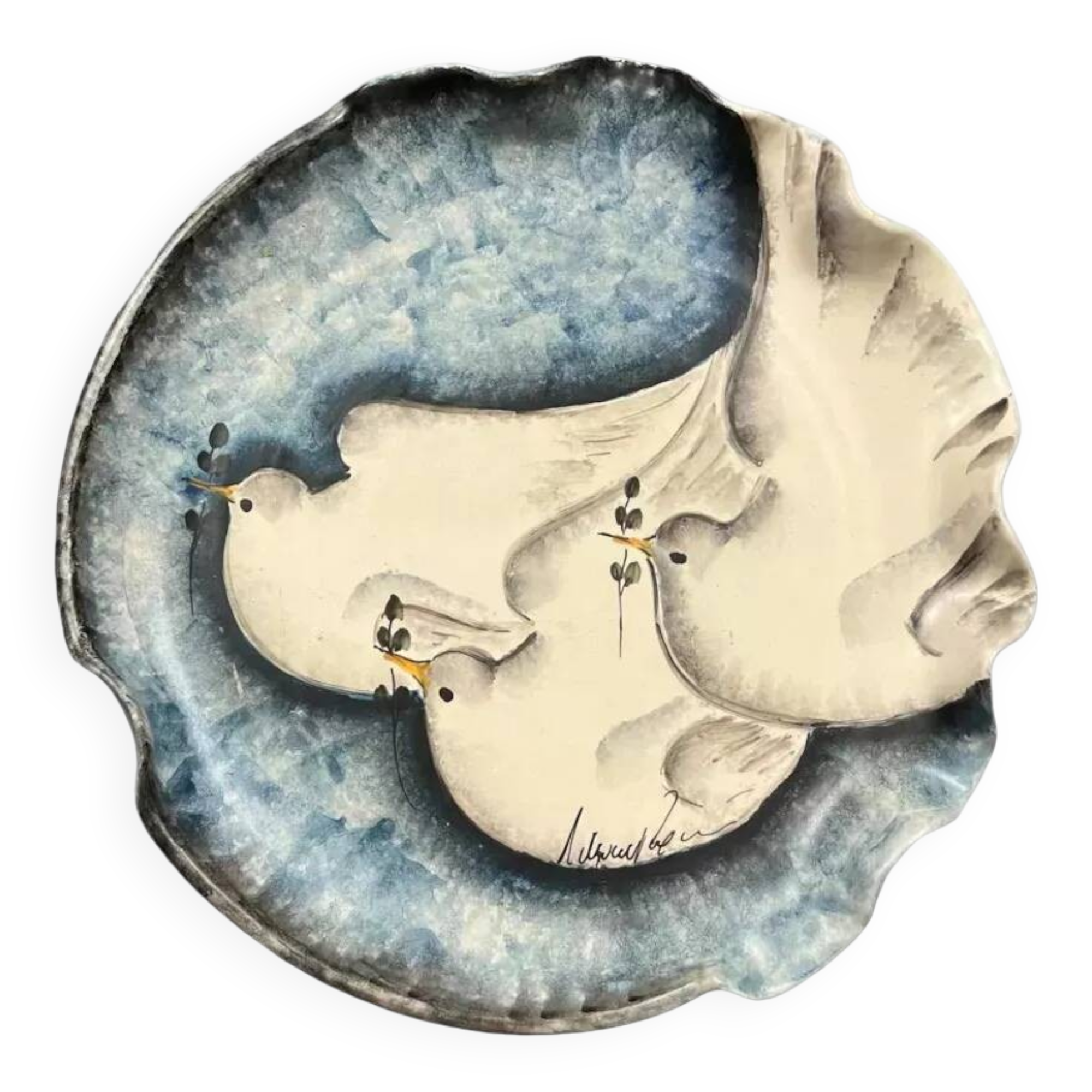 Art Deco ceramics circa 1940: large dove-shaped dish signed