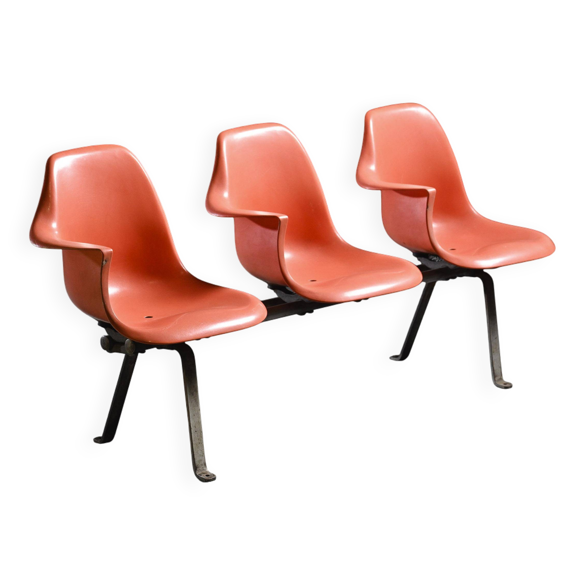 Bus station bench by Kiyonori Kikutake & Itsuko Hasegawa, Japan 1965