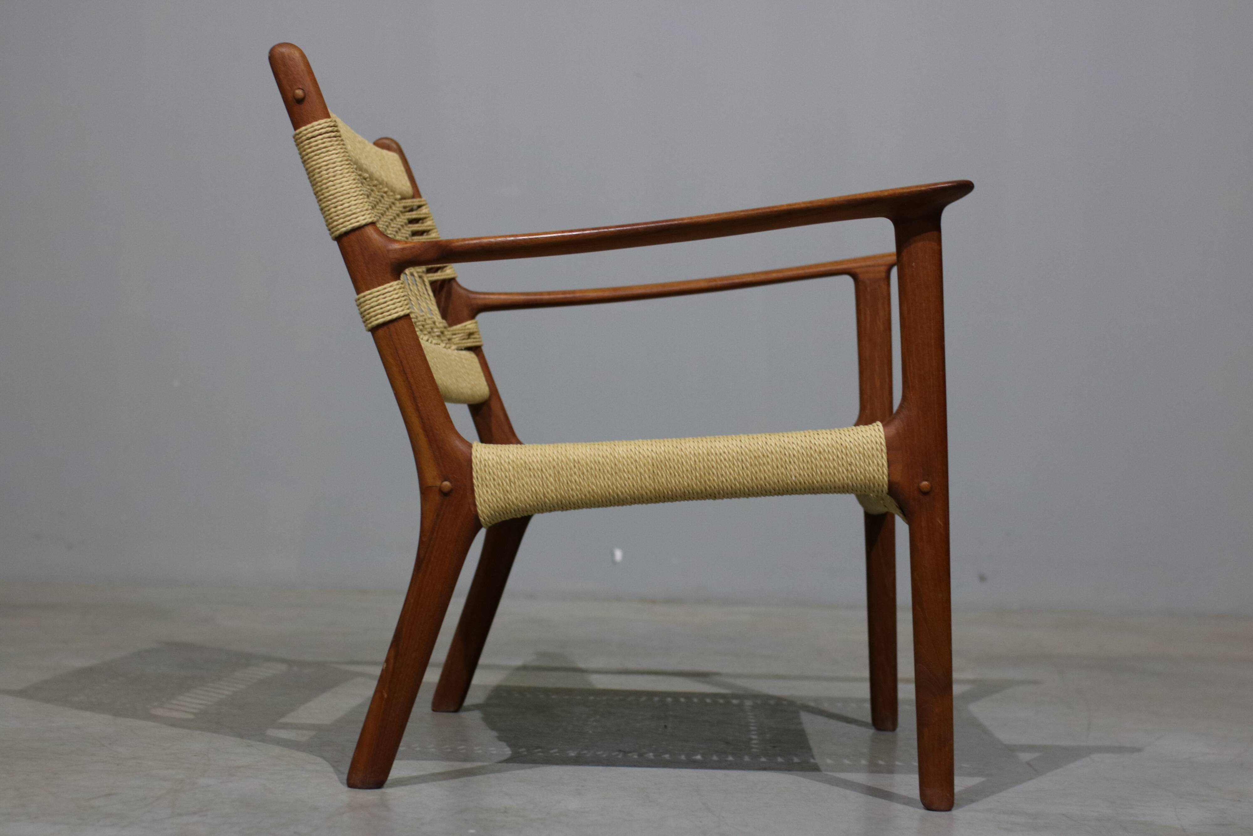 PJ112 armchair by Ole Wanscher for P. Jeppesen Mobelfabrik