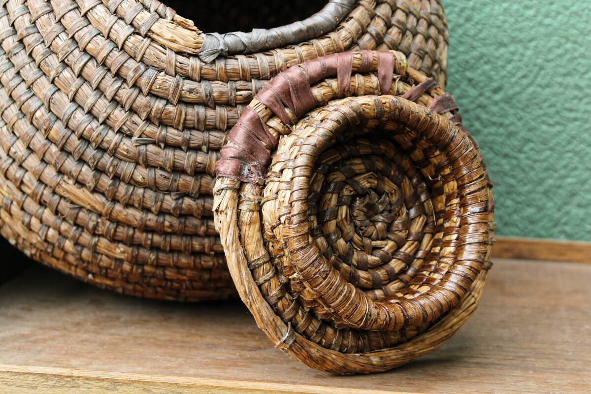 Burgundy in braided straw