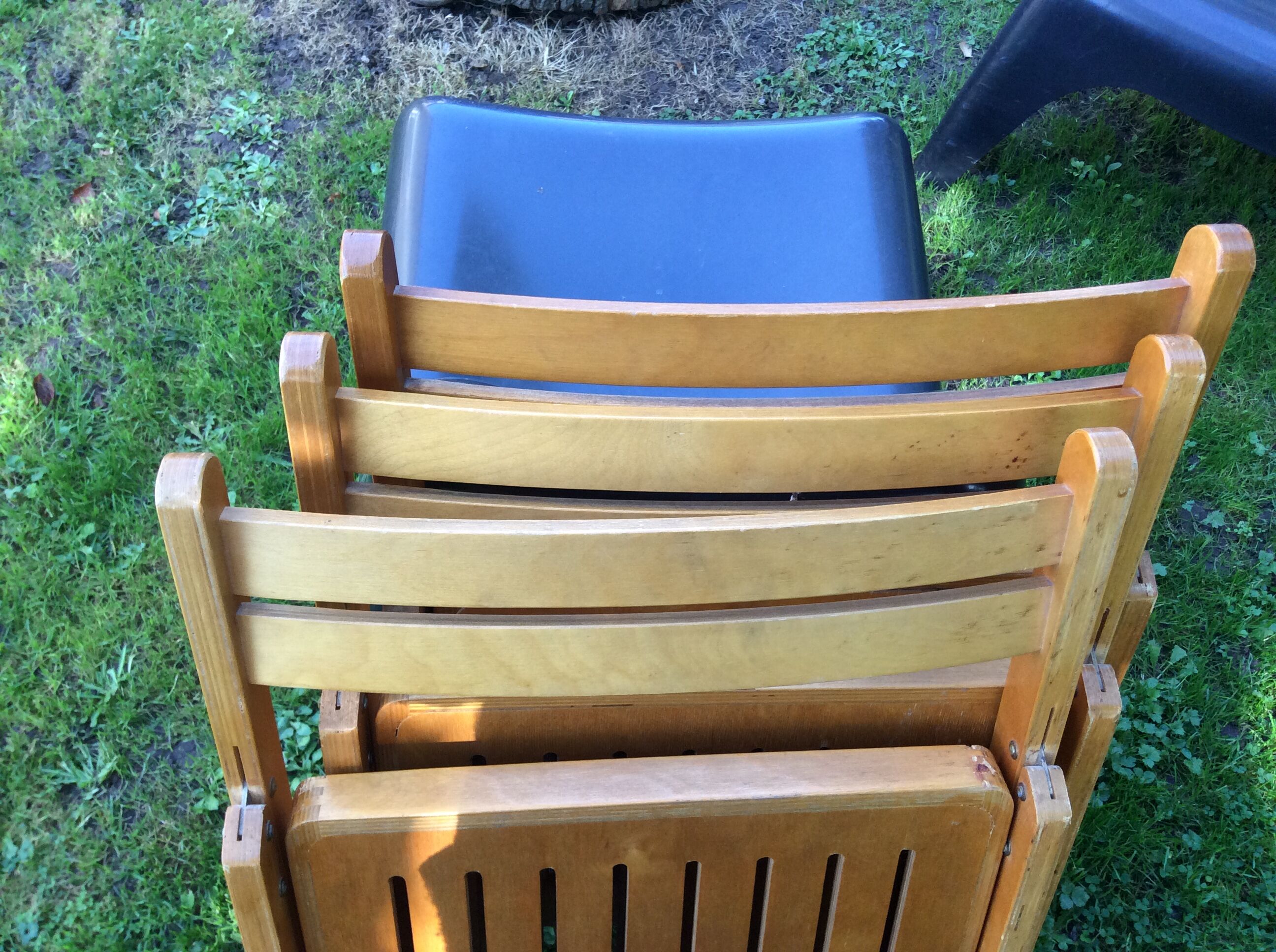 Series of 3 folding chairs