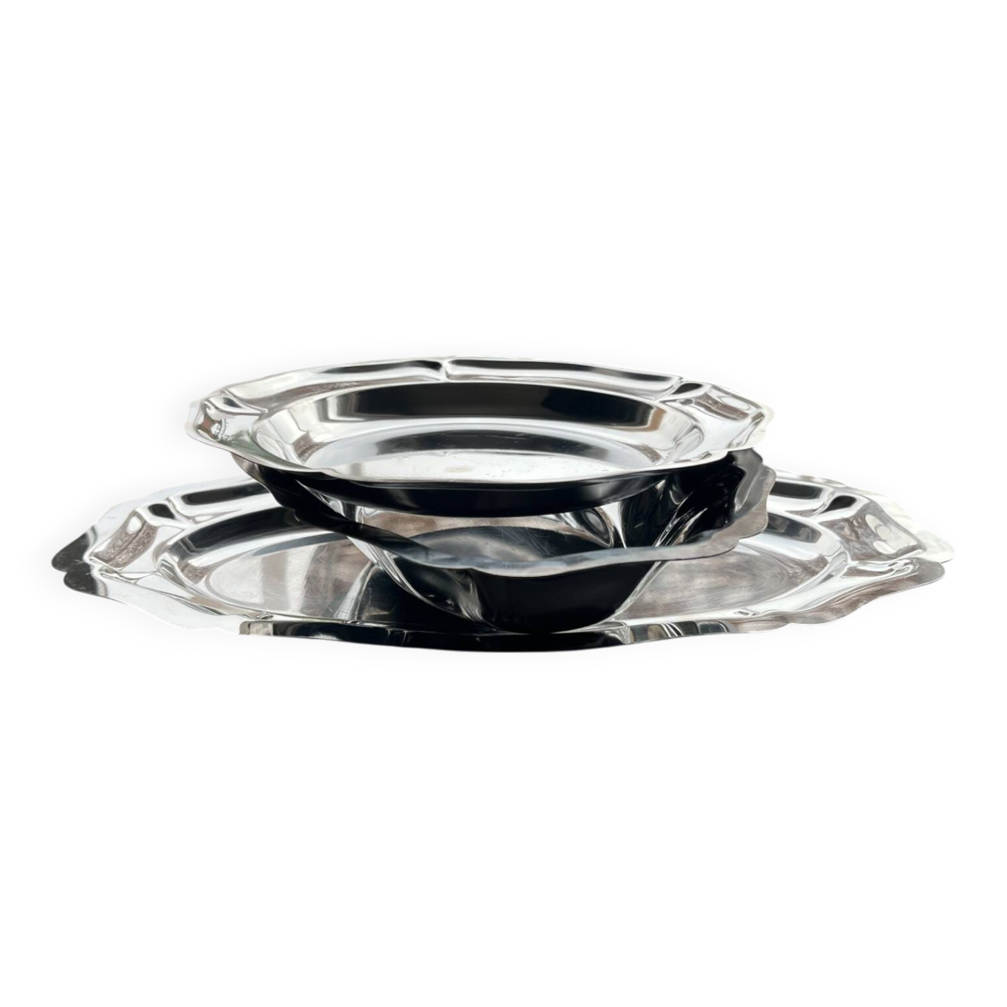 Set of 3 stainless steel dishes