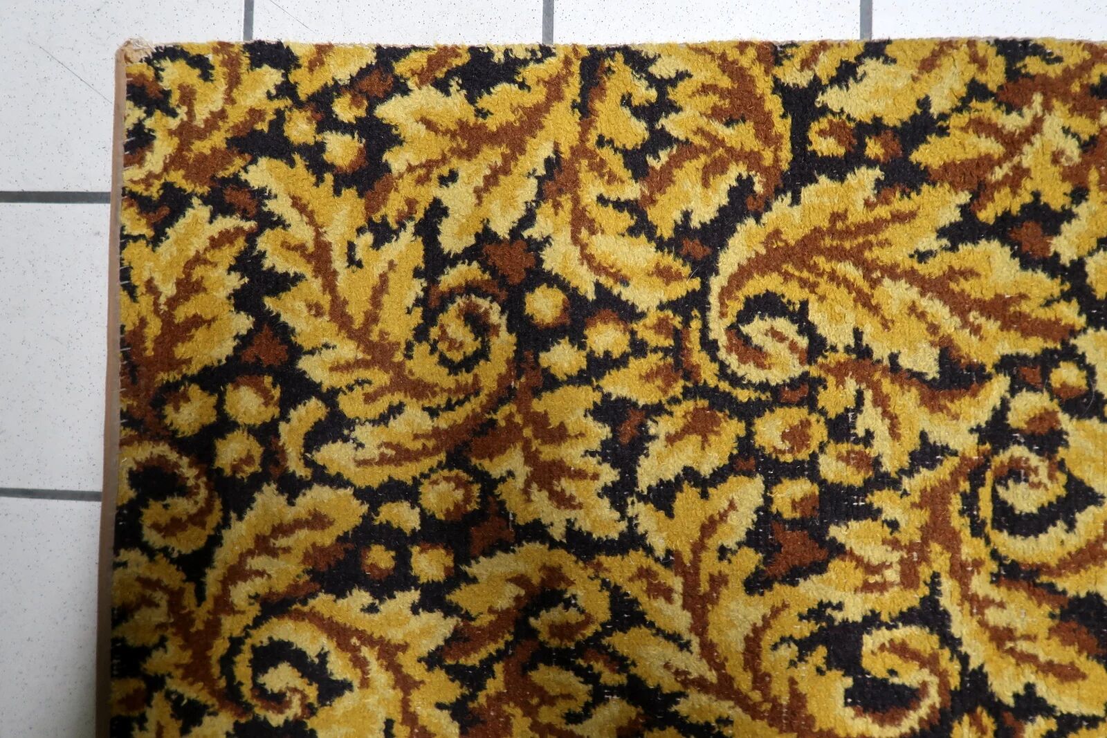1960s German acrylic rug with gold and brown 2.2' x 4.1 - 1C1287
