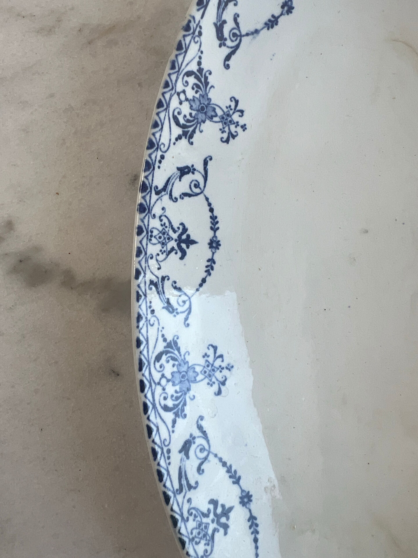 Lunéville KG — Moustiers Collection, Oval Plate Terre de Fer