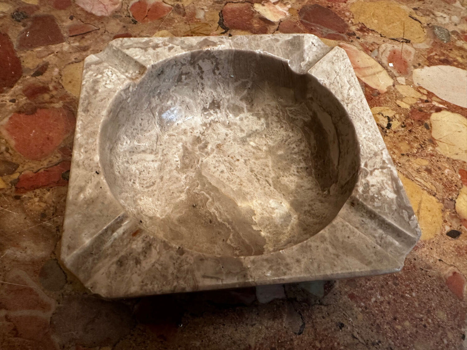 Ashtray, beige marble catch-all.