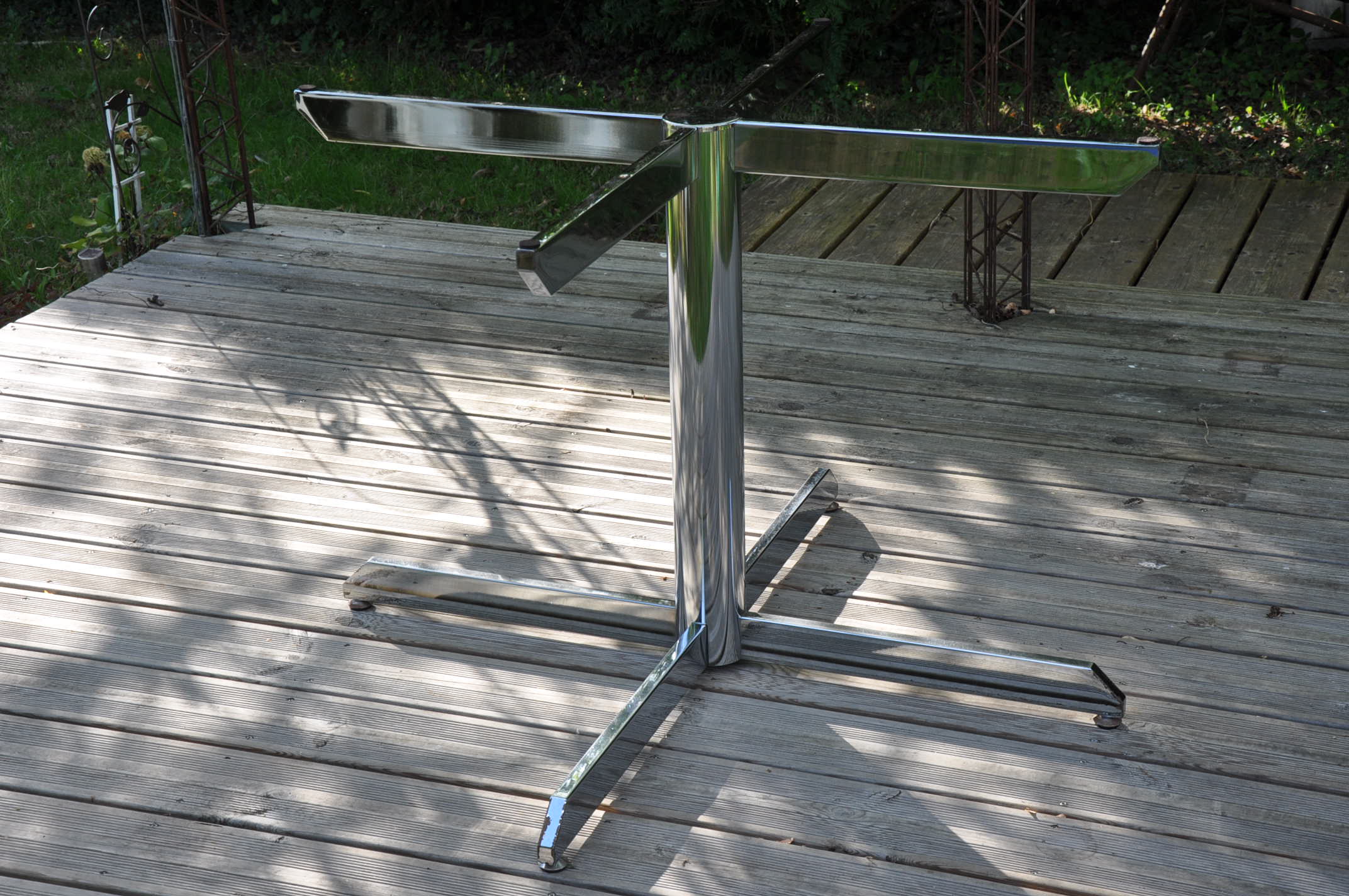 Meal table, oval, marble, 70