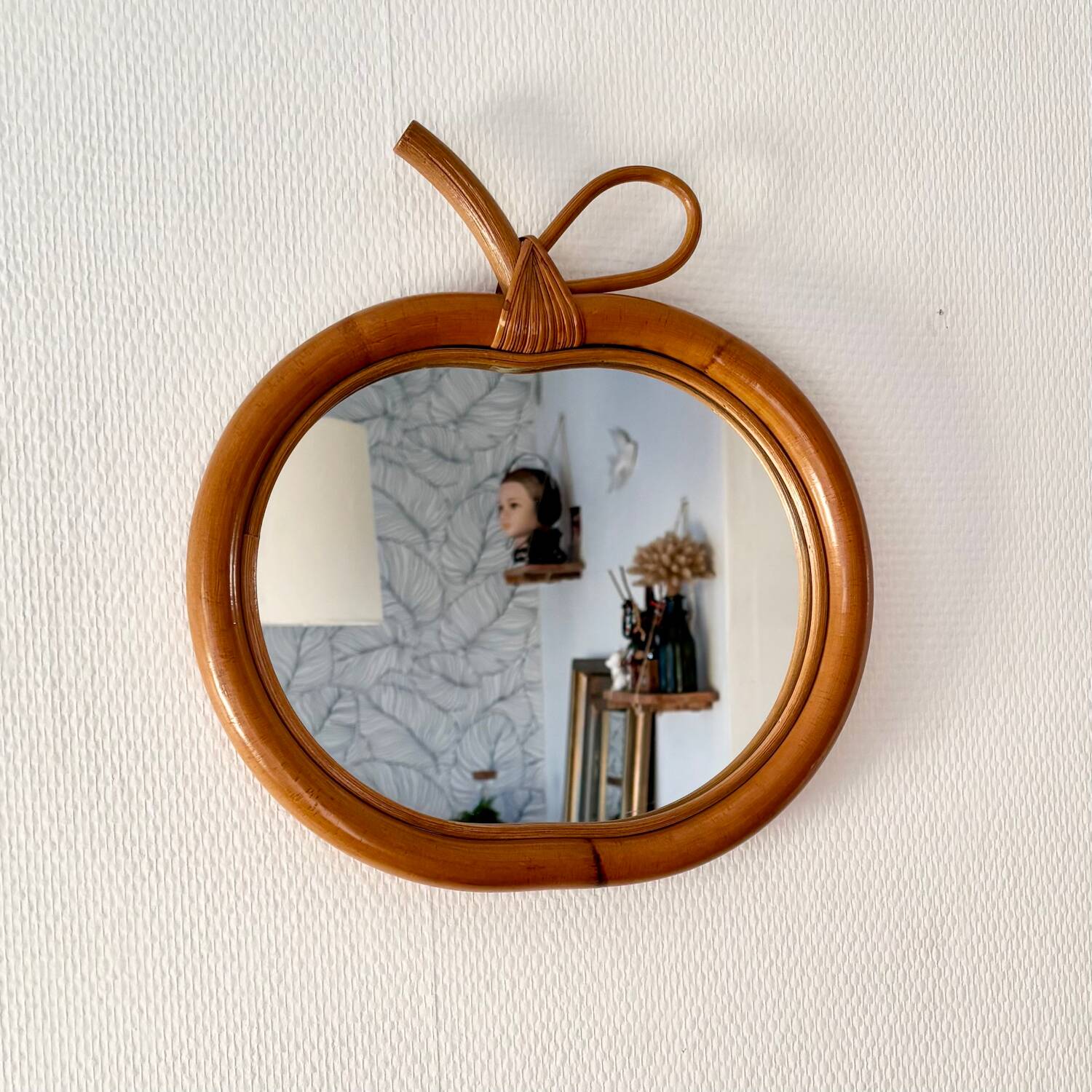 Rattan apple mirror