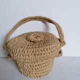 Basket braided with natural fibers