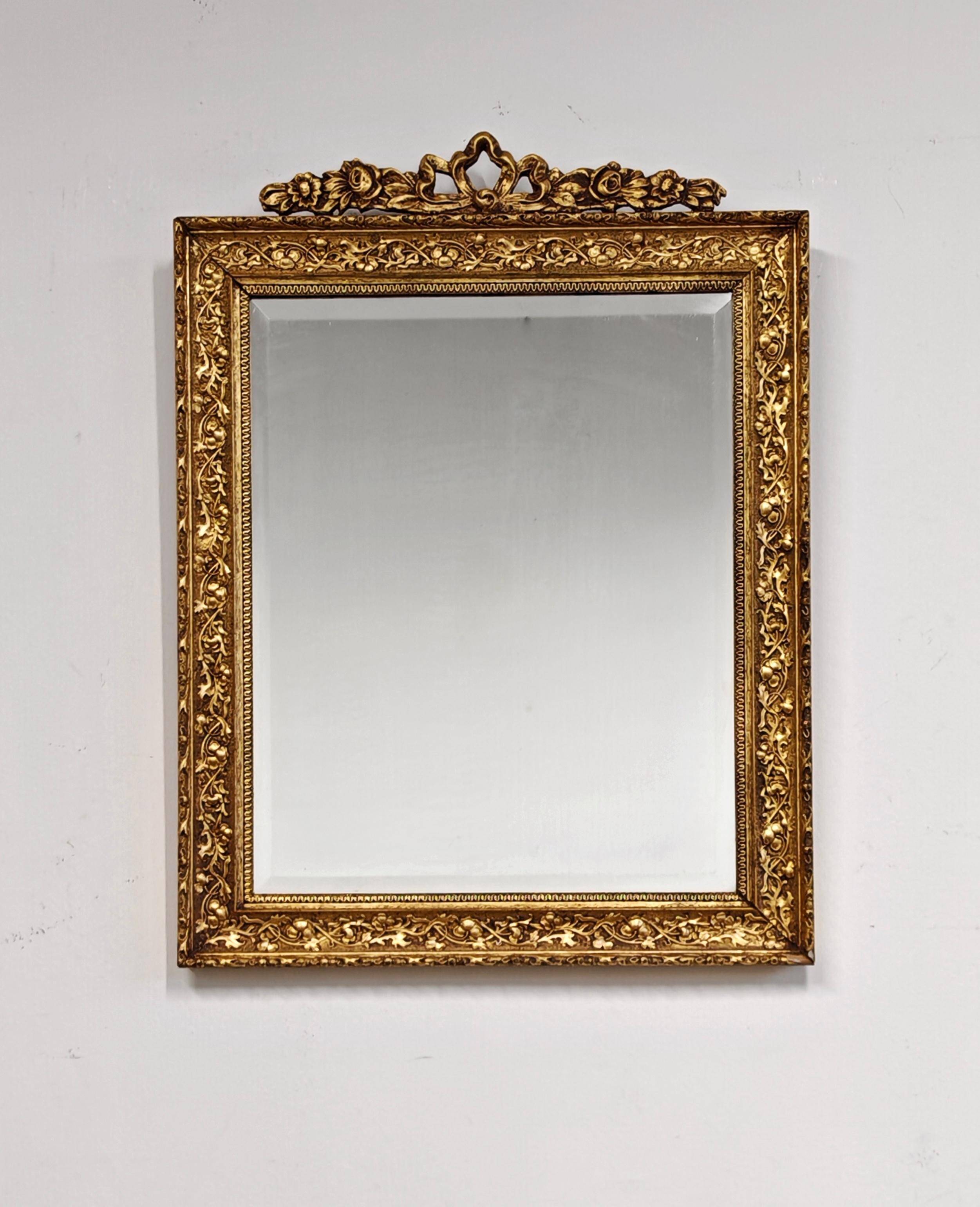 Miroir ancien en bois doré, style néoclassique, 19ème siècle