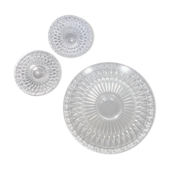 Under the plate and under bottles