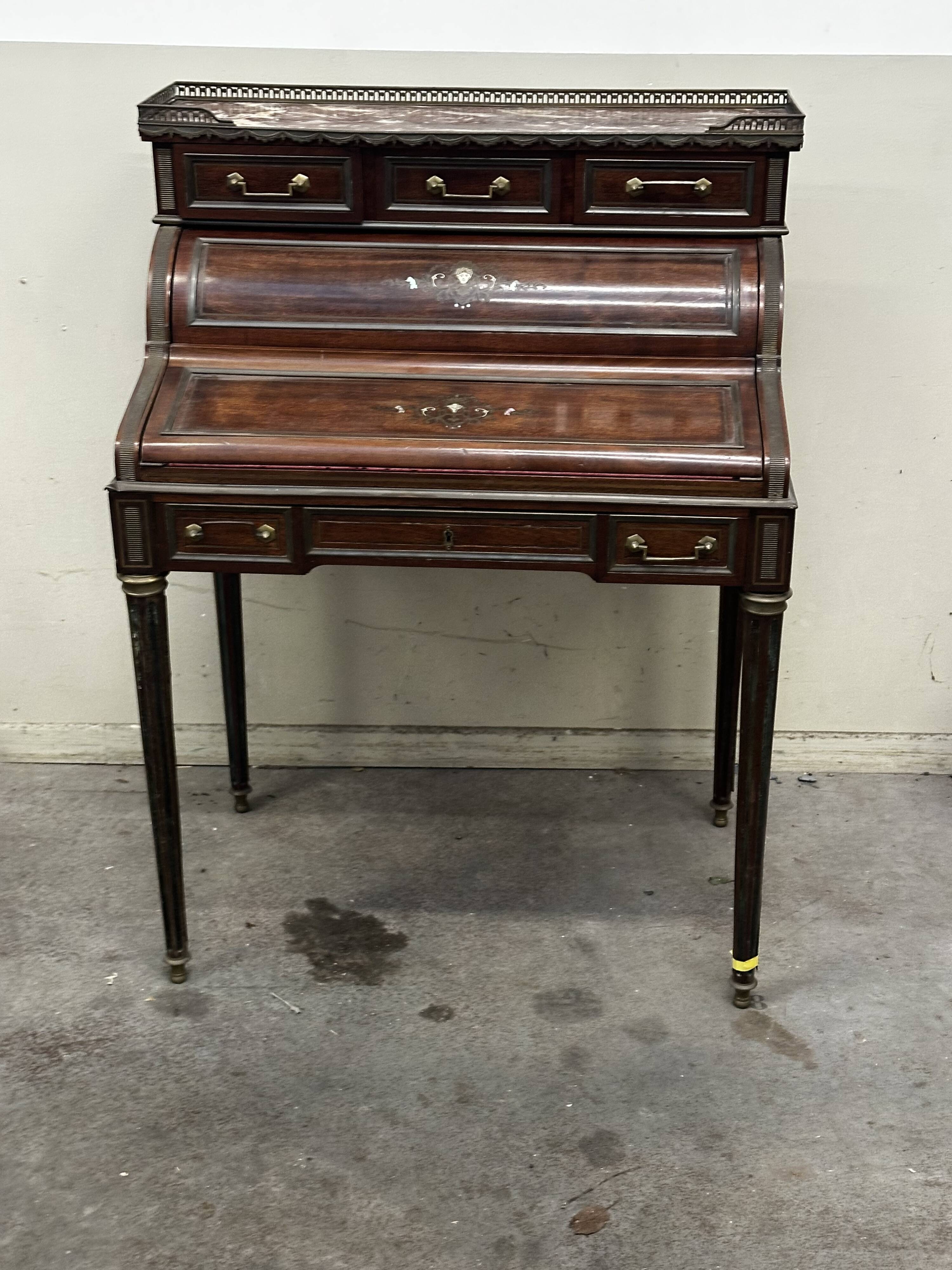 Secretary - Bonheur du Jour with pearly Louis XVI style system