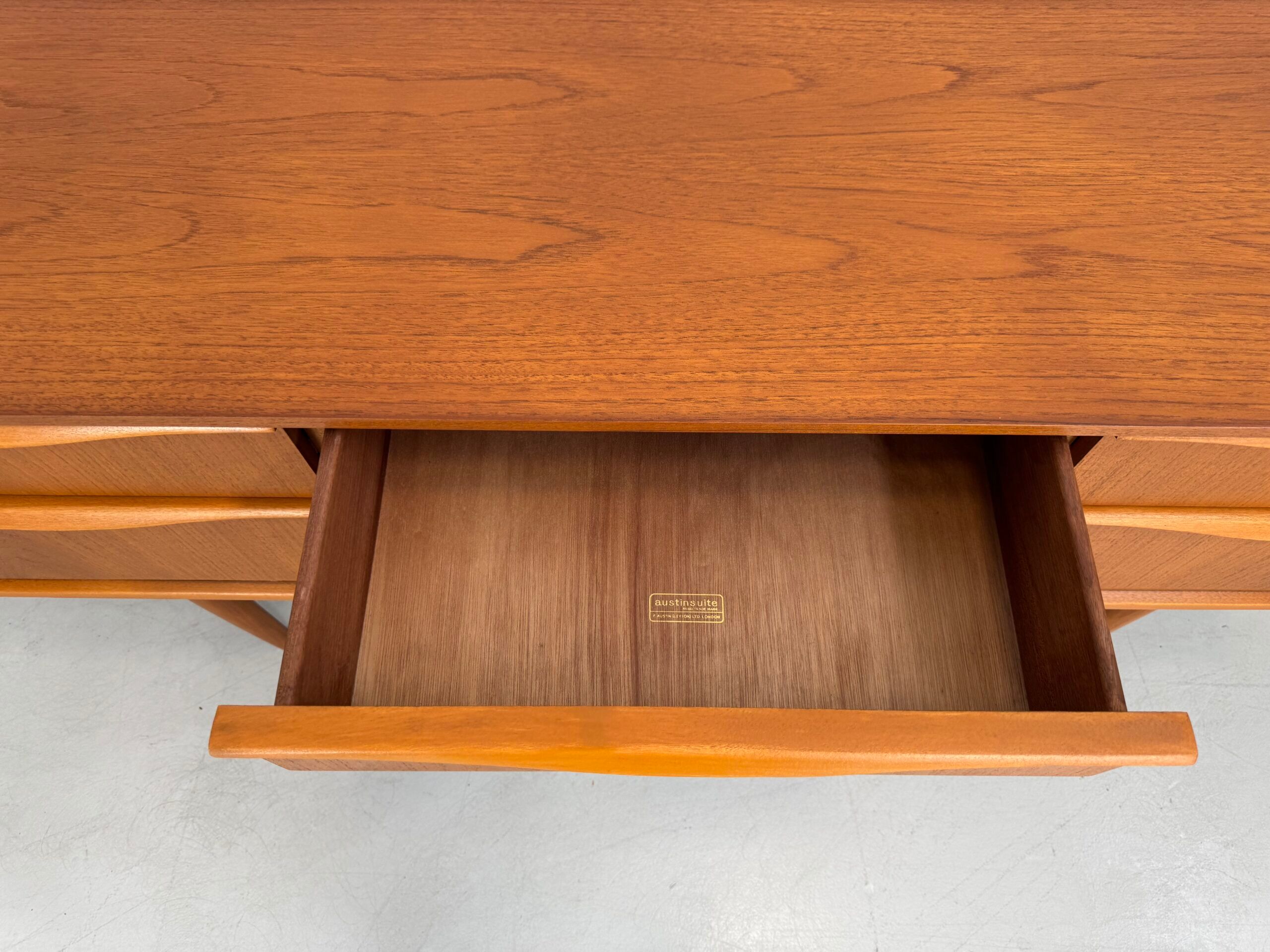 Vintage Austinsuite sideboard.