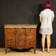 Commode en marqueterie française de style Louis XV du 20e siècle