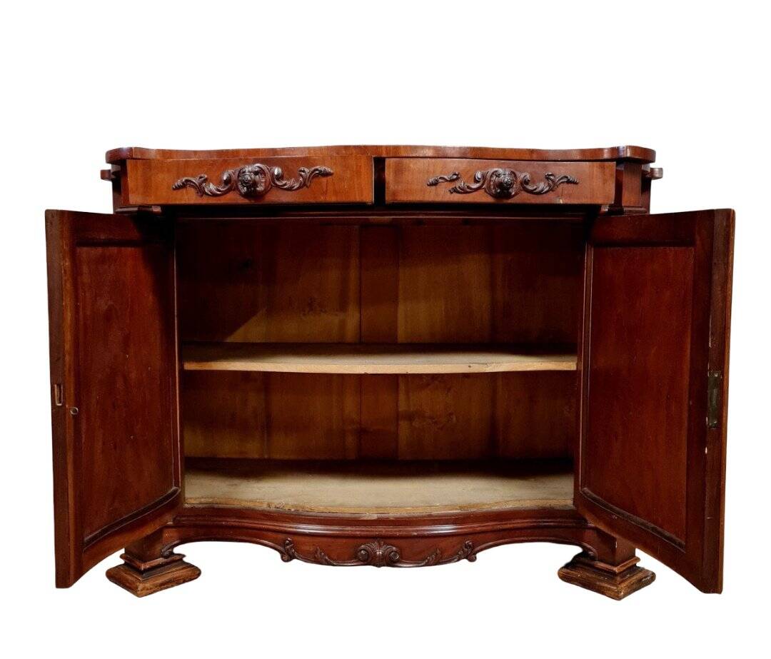 Buffet galbé toutes faces époque Napoleon III en acajou