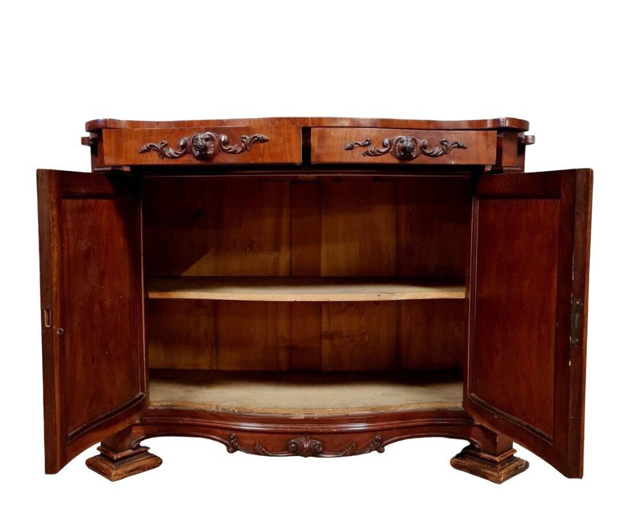 Buffet galbé toutes faces époque Napoleon III en acajou