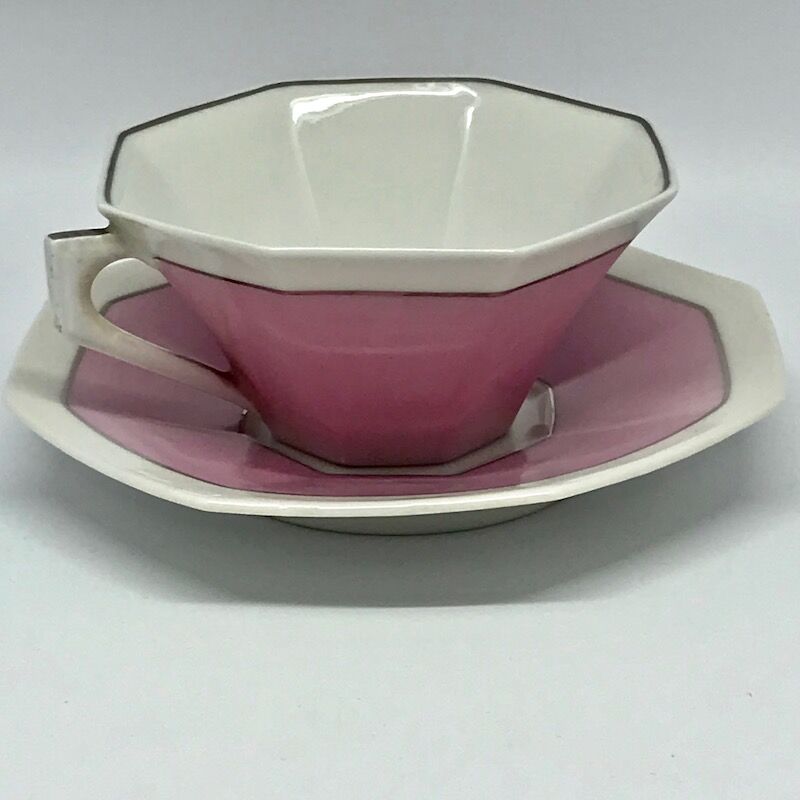 Coffee service and art deco cake