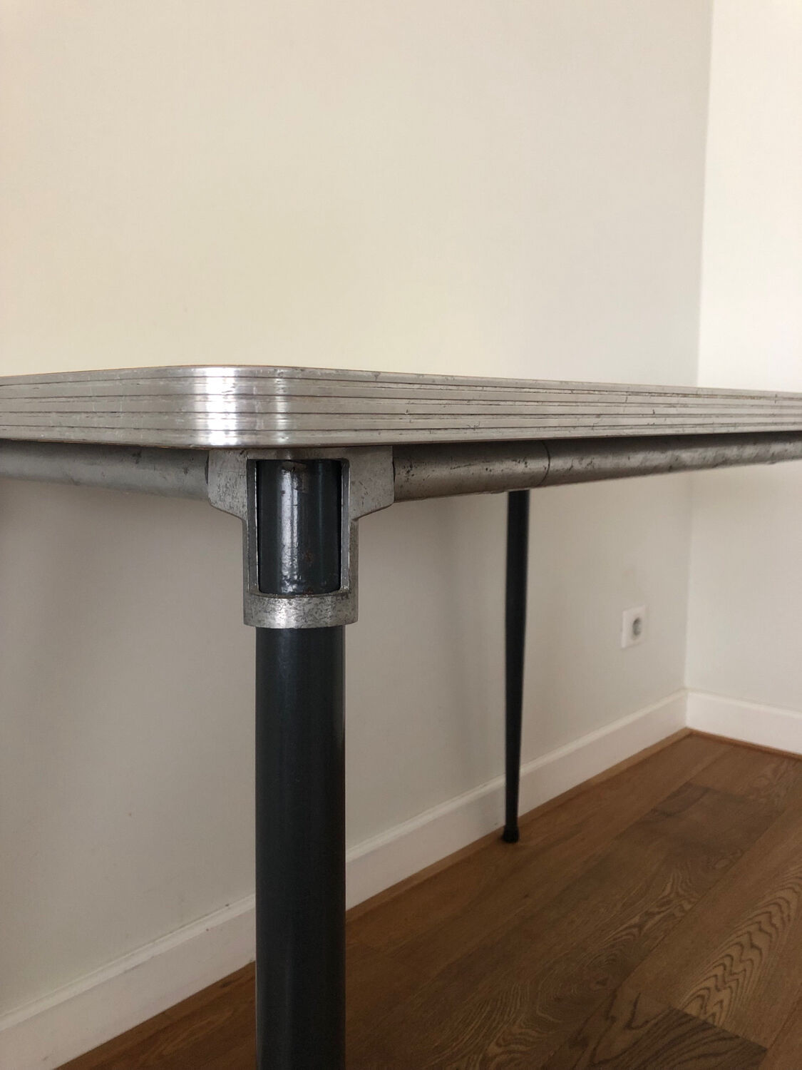 Mullca table