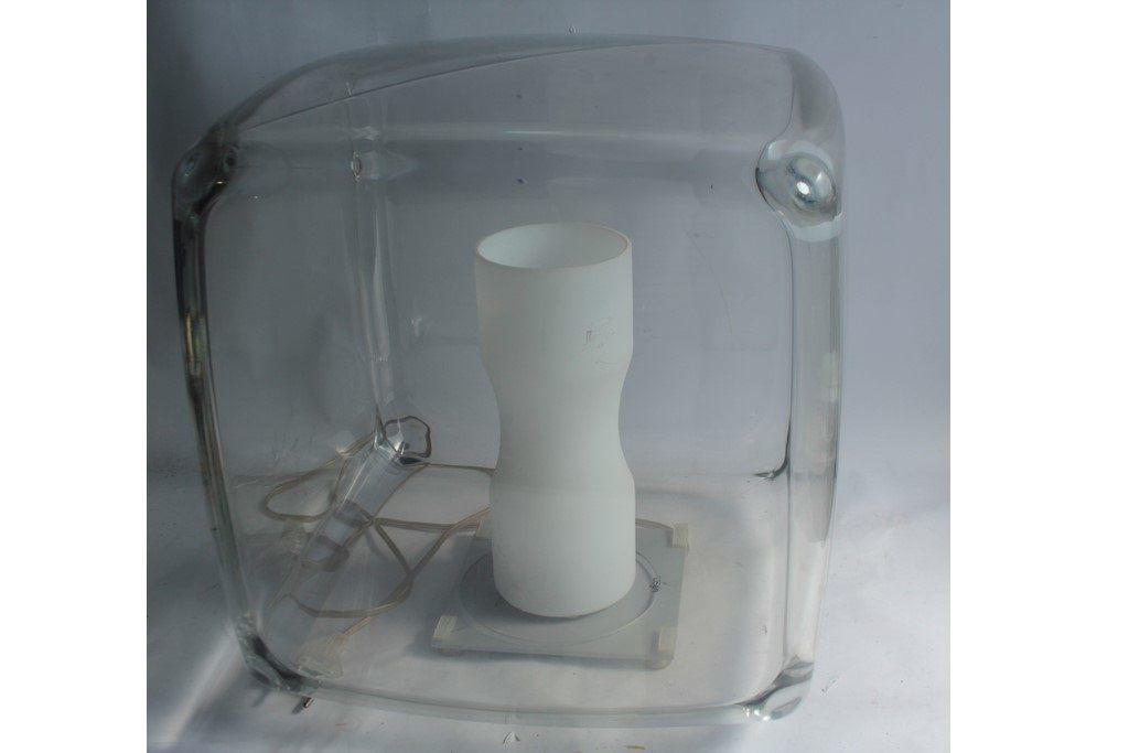 Plexiglas cube lamp viso canada 1990 design philippe lisboa