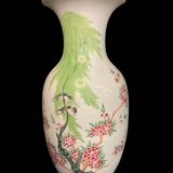 Chine, ancien grand vase en porcelaine polychrome fin xixème