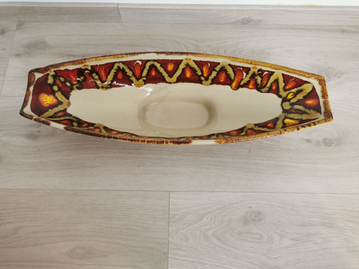 Long ceramic bowl, Saint Clément