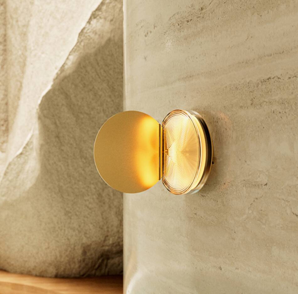 Powder compact appliques