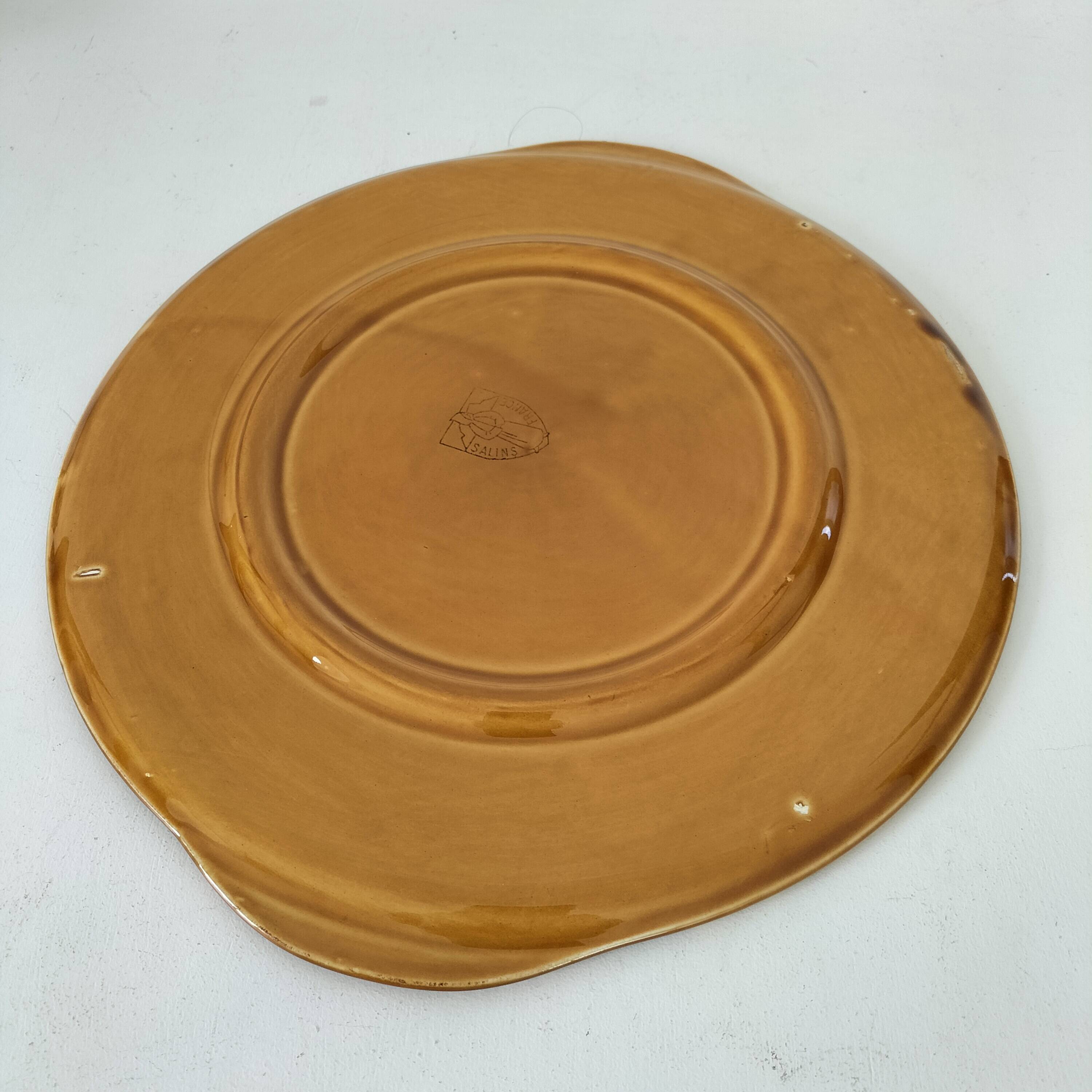 Saltworks earthenware dish, Duras model