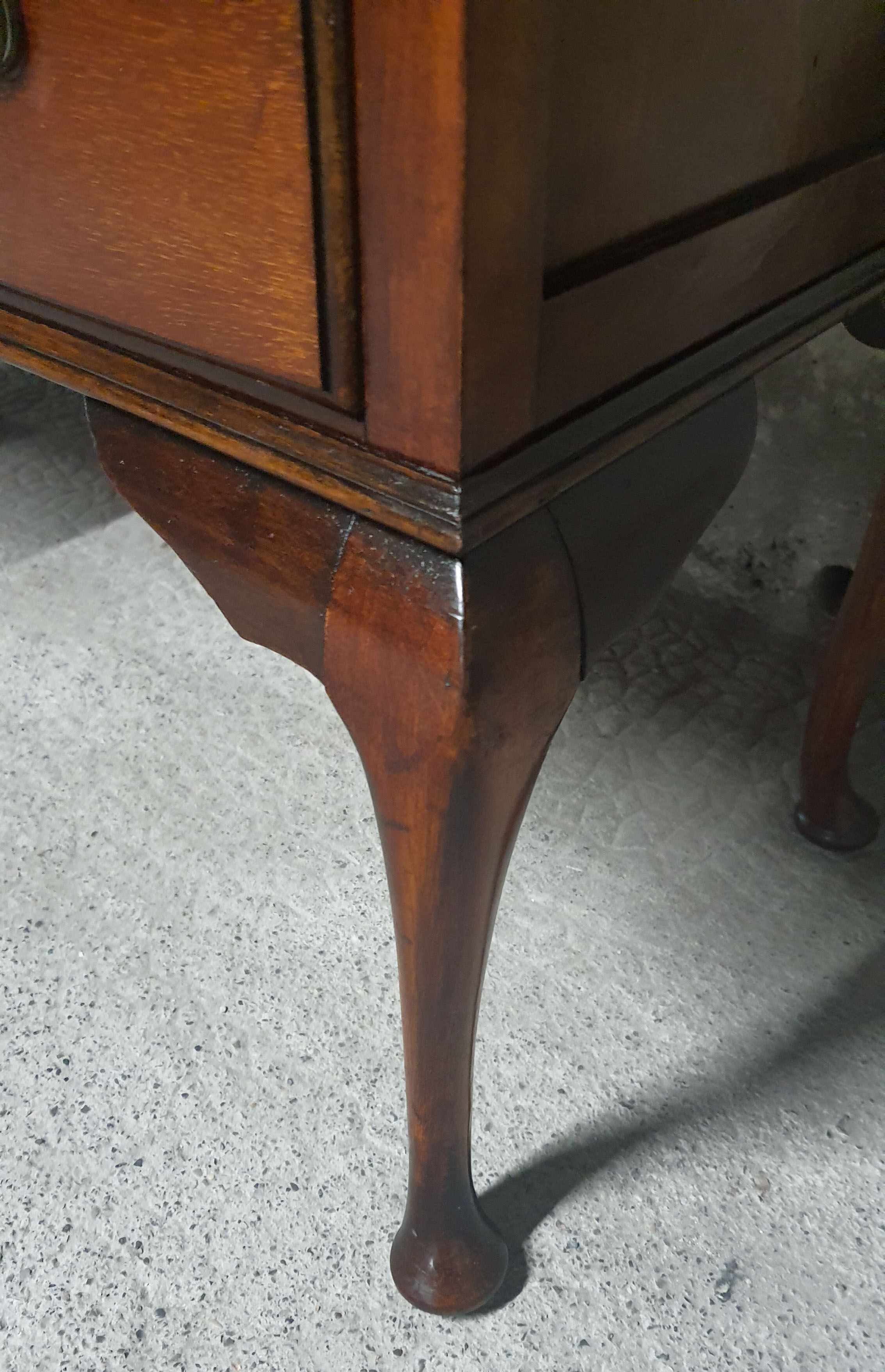 Old desk in cherry and green leather