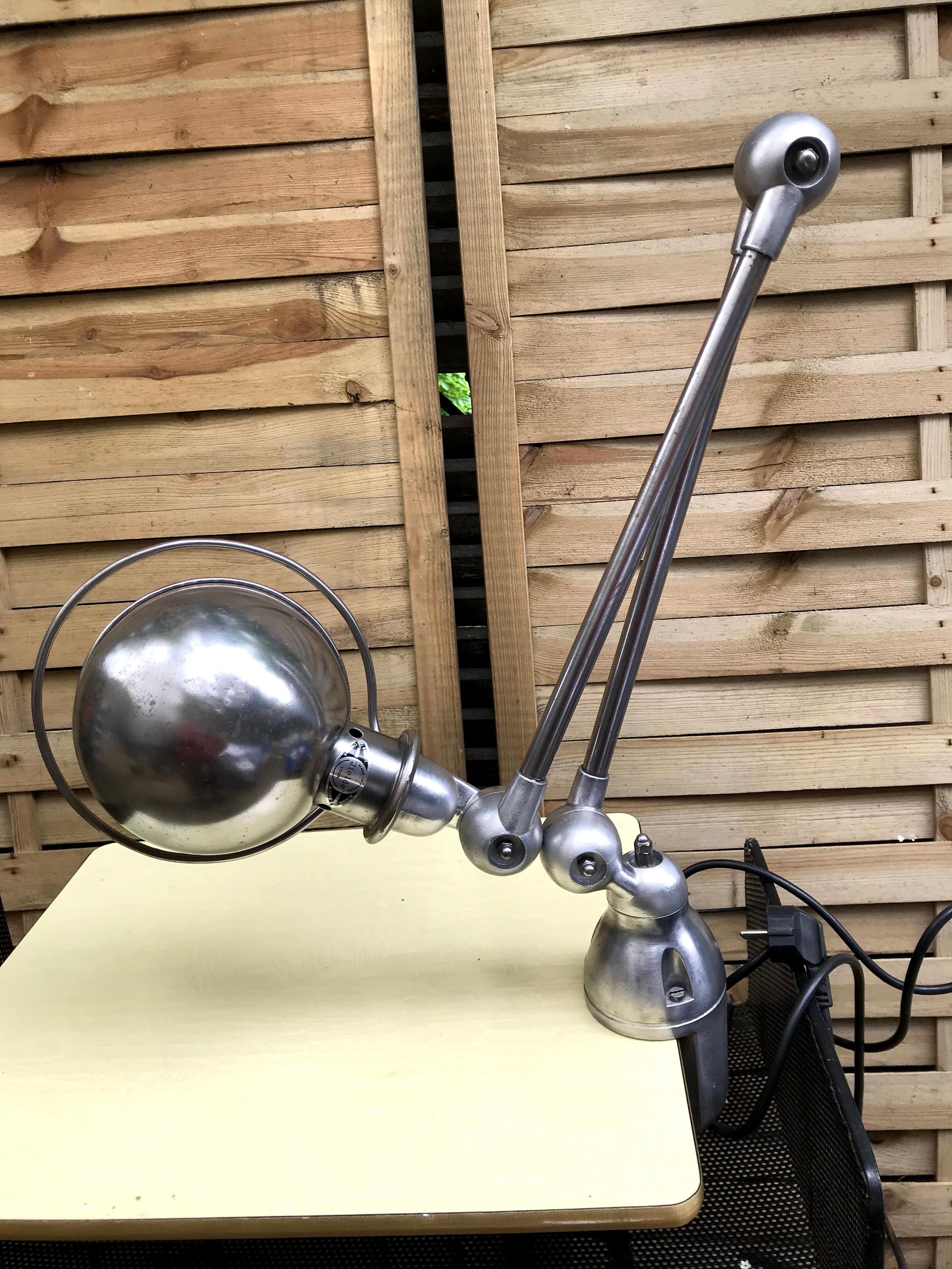 Jielde 2-arm lamp with 50/60 vice