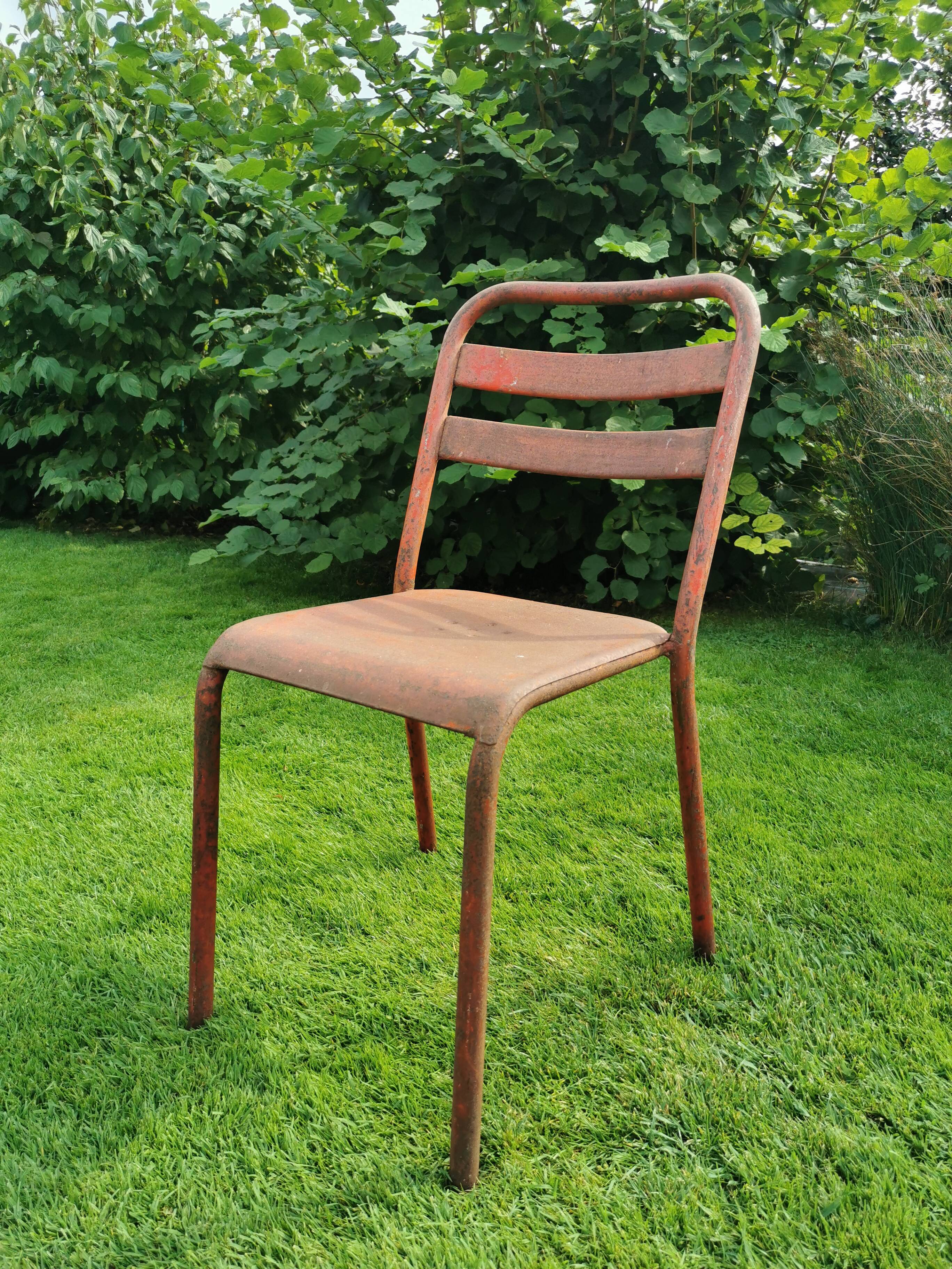 A Tolix bistro chair