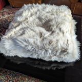 Dessus de lit en peau de loup