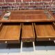 Table basse en bois et marbre