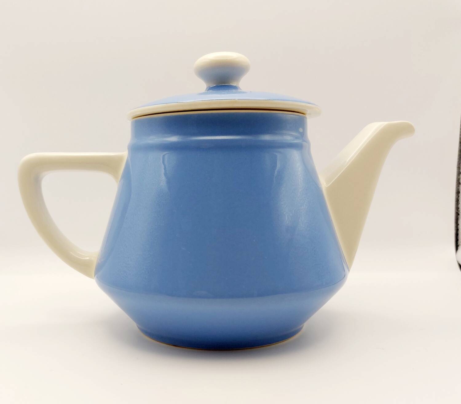 Villeroy & Boch blue teapot