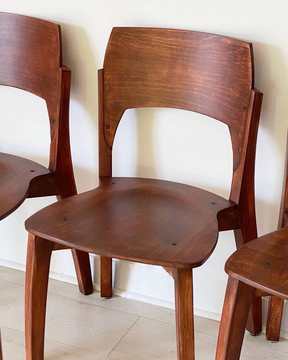 4 mahogany wooden chairs