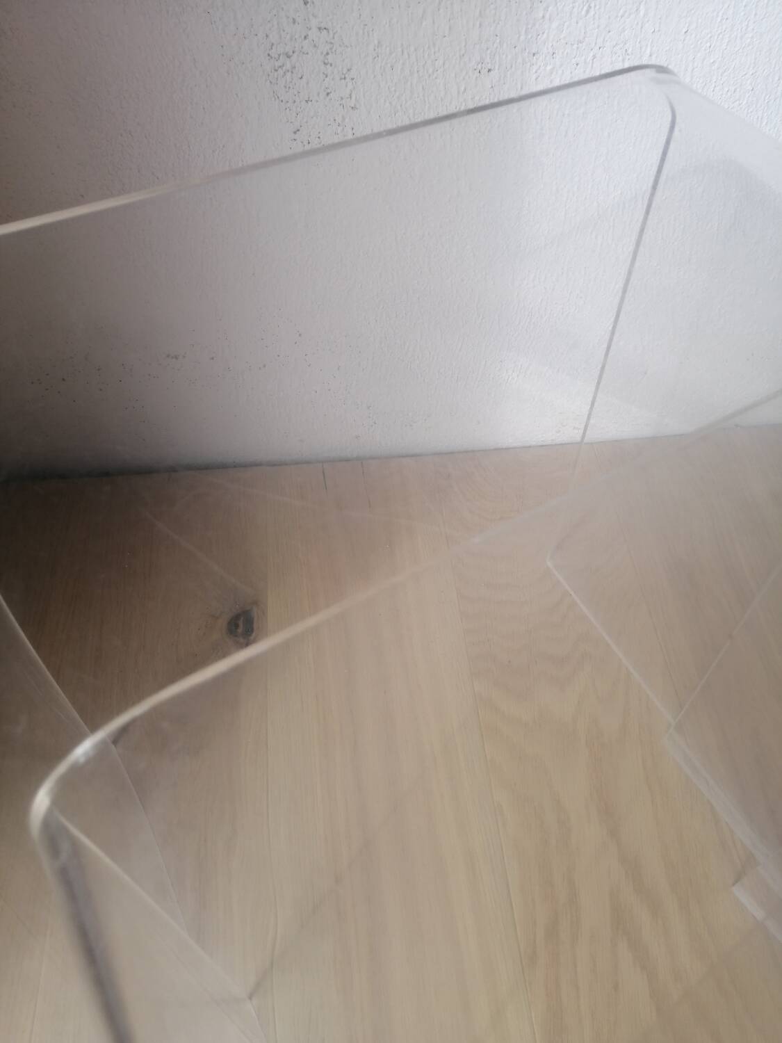 3 nesting tables in plexiglass