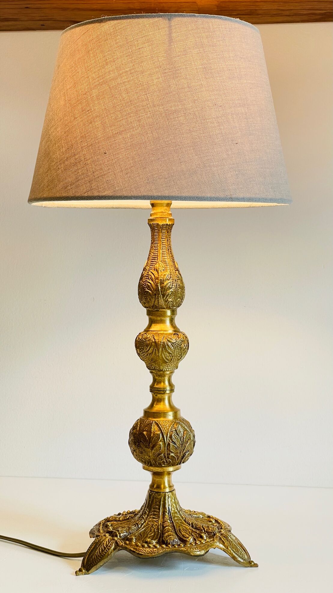 Lamp in brass solid and fabric
