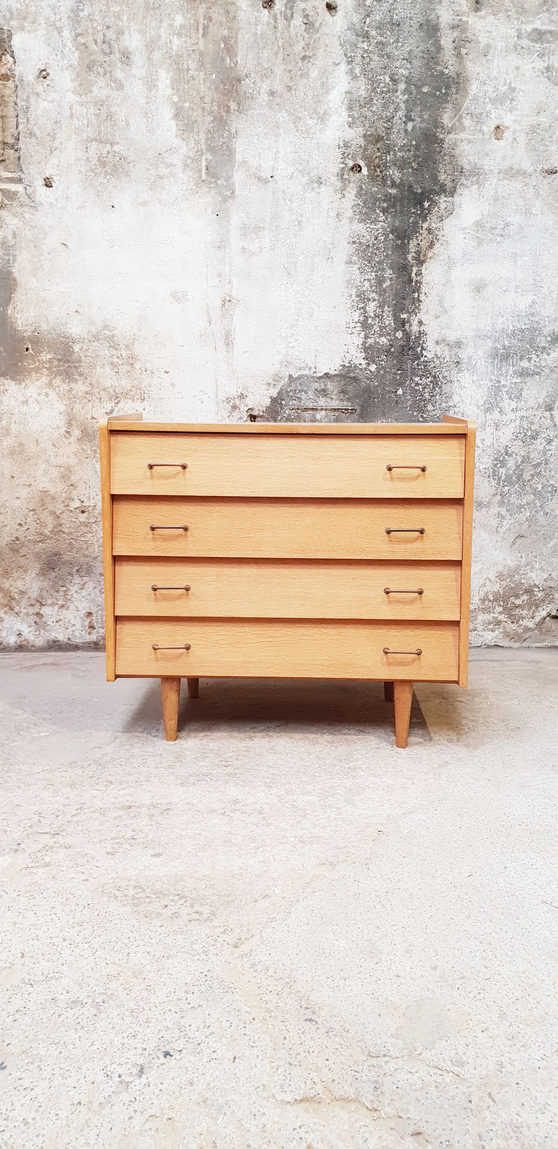 Vintage chest of drawers