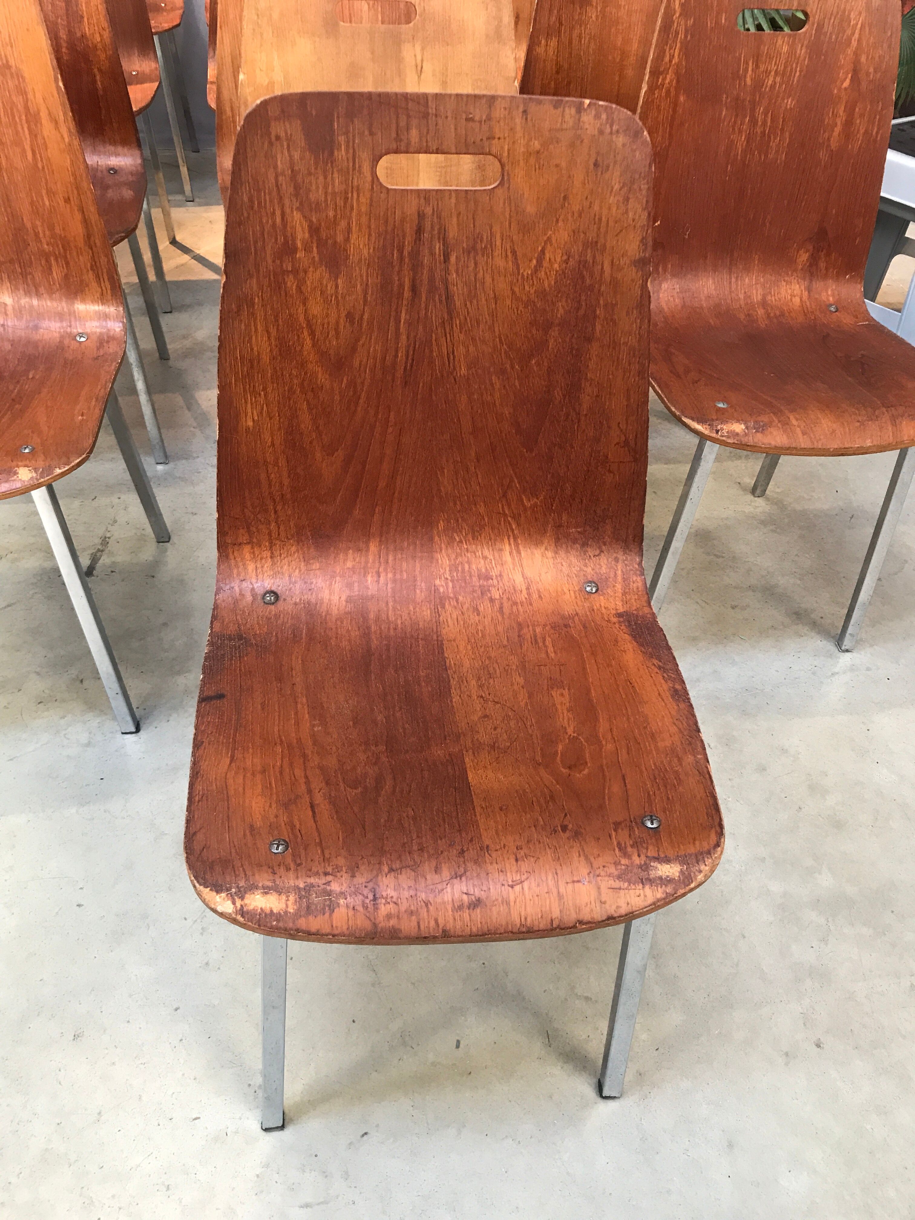 Lots of 13 vintage chairs in light wood
