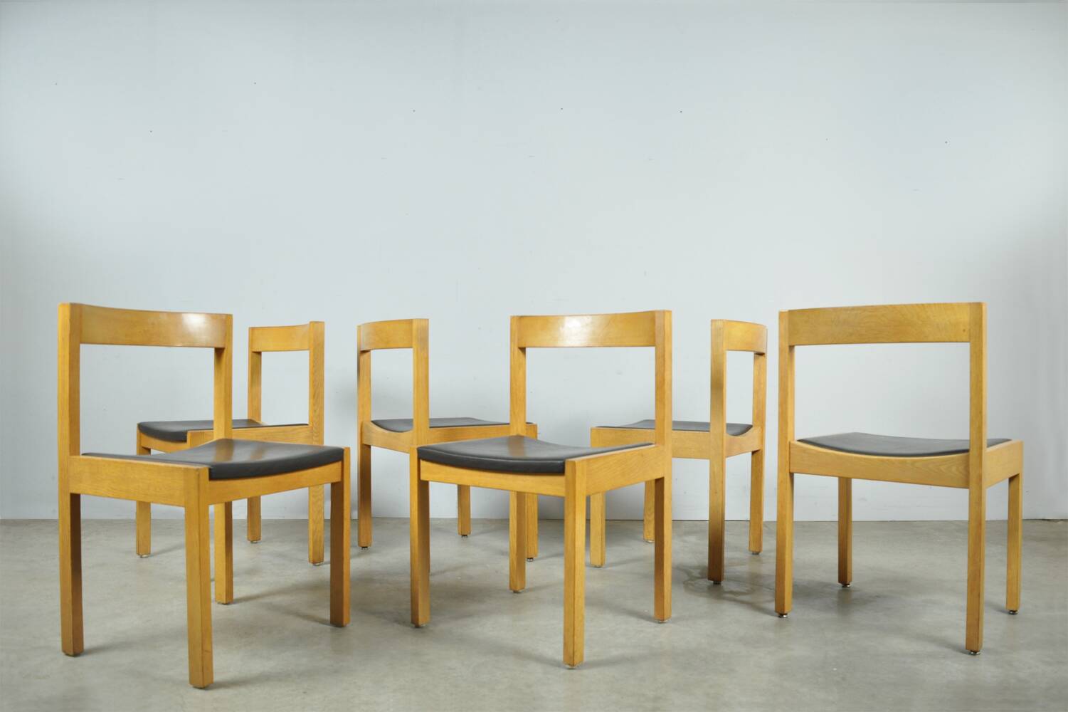 Vintage oak DUTCH DESIGN dining chairs in modern minimalist style, 1960s