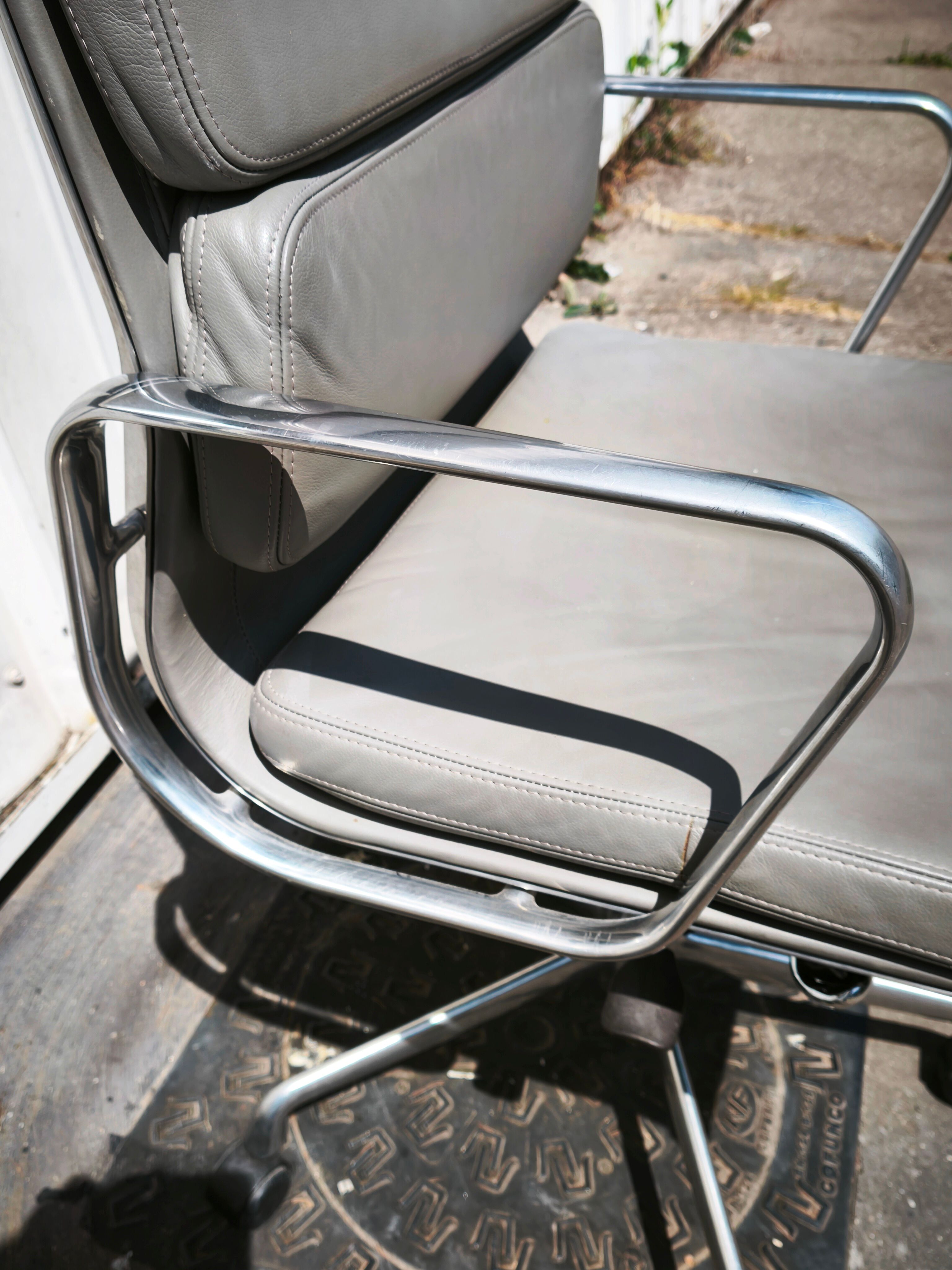 Fauteuil de direction EA219, Vitra