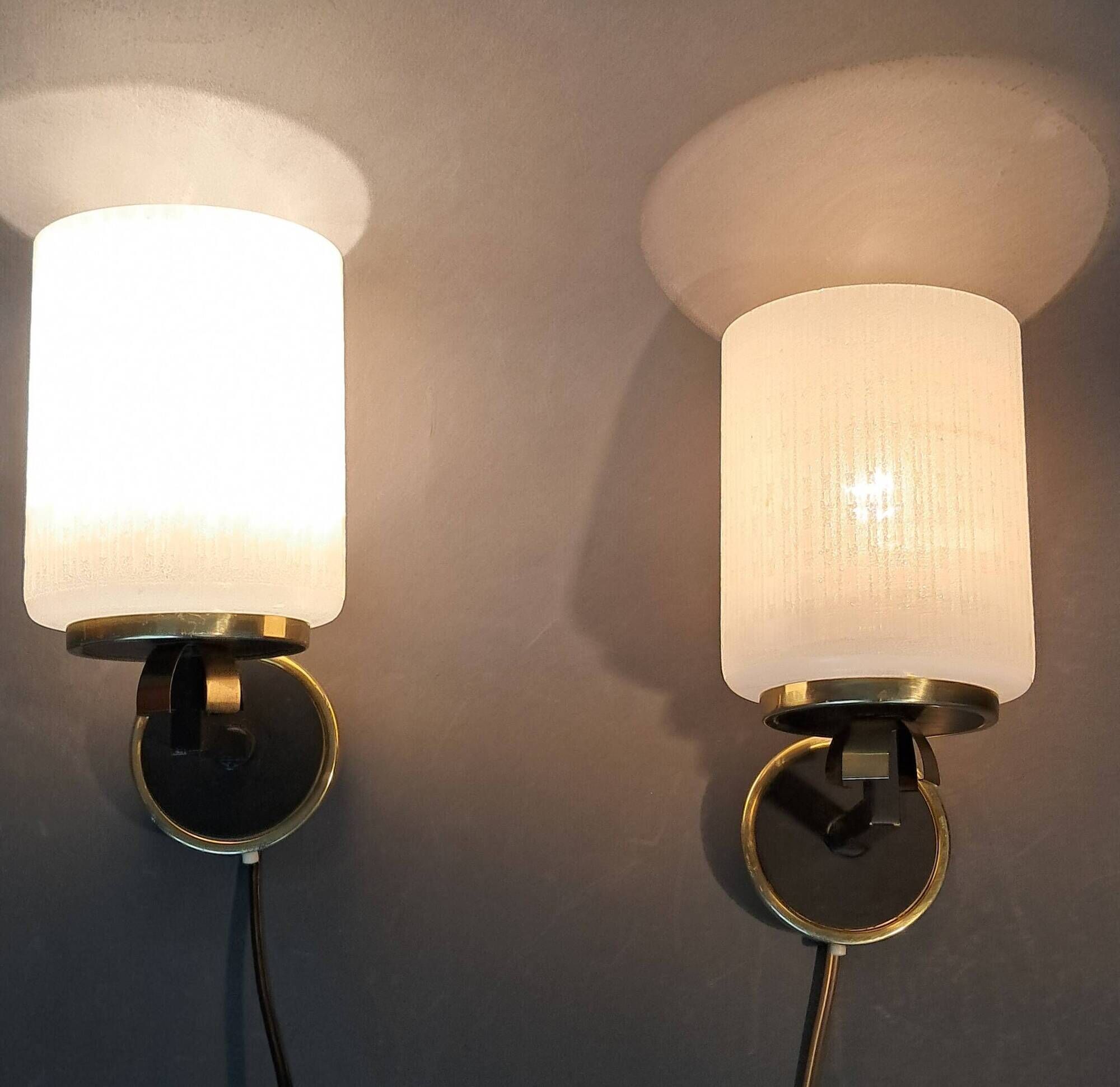 Pair of wall lights in gilded brass, black metal and opaline, 1960
