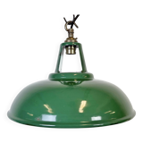 Lampe à suspension industrielle en émail vert, années 1960