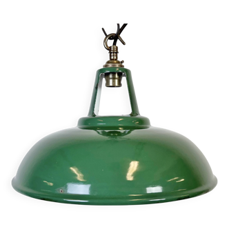 Lampe à suspension industrielle en émail vert, années 1960