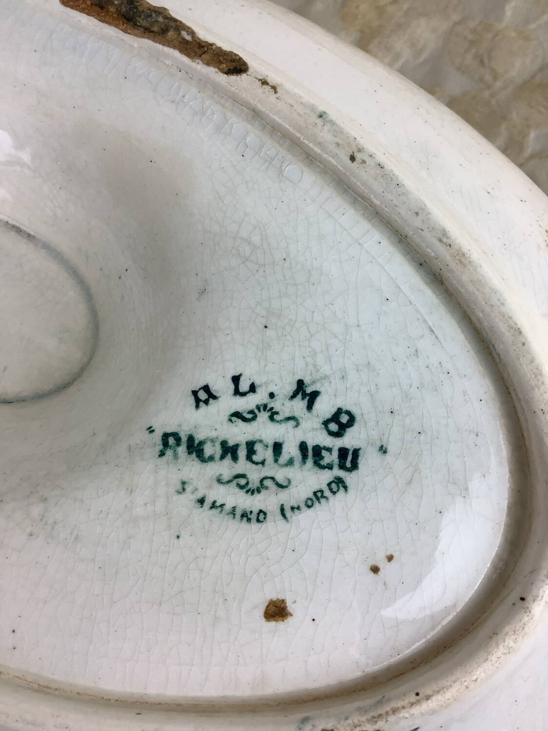 Saint Amand Iron Earth Sauceboat