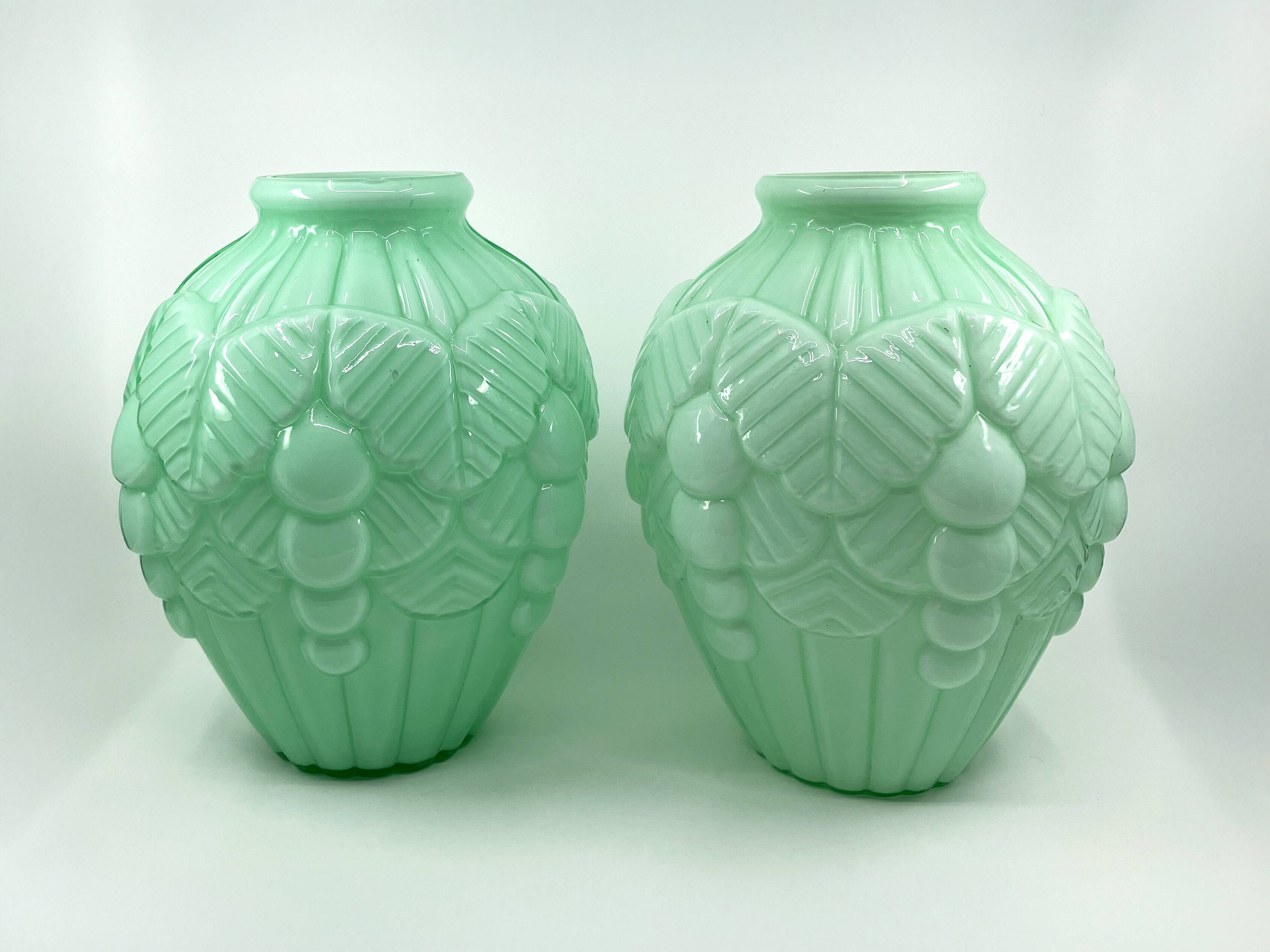 2 Art Deco vases in green opaline • Circa 1920/30