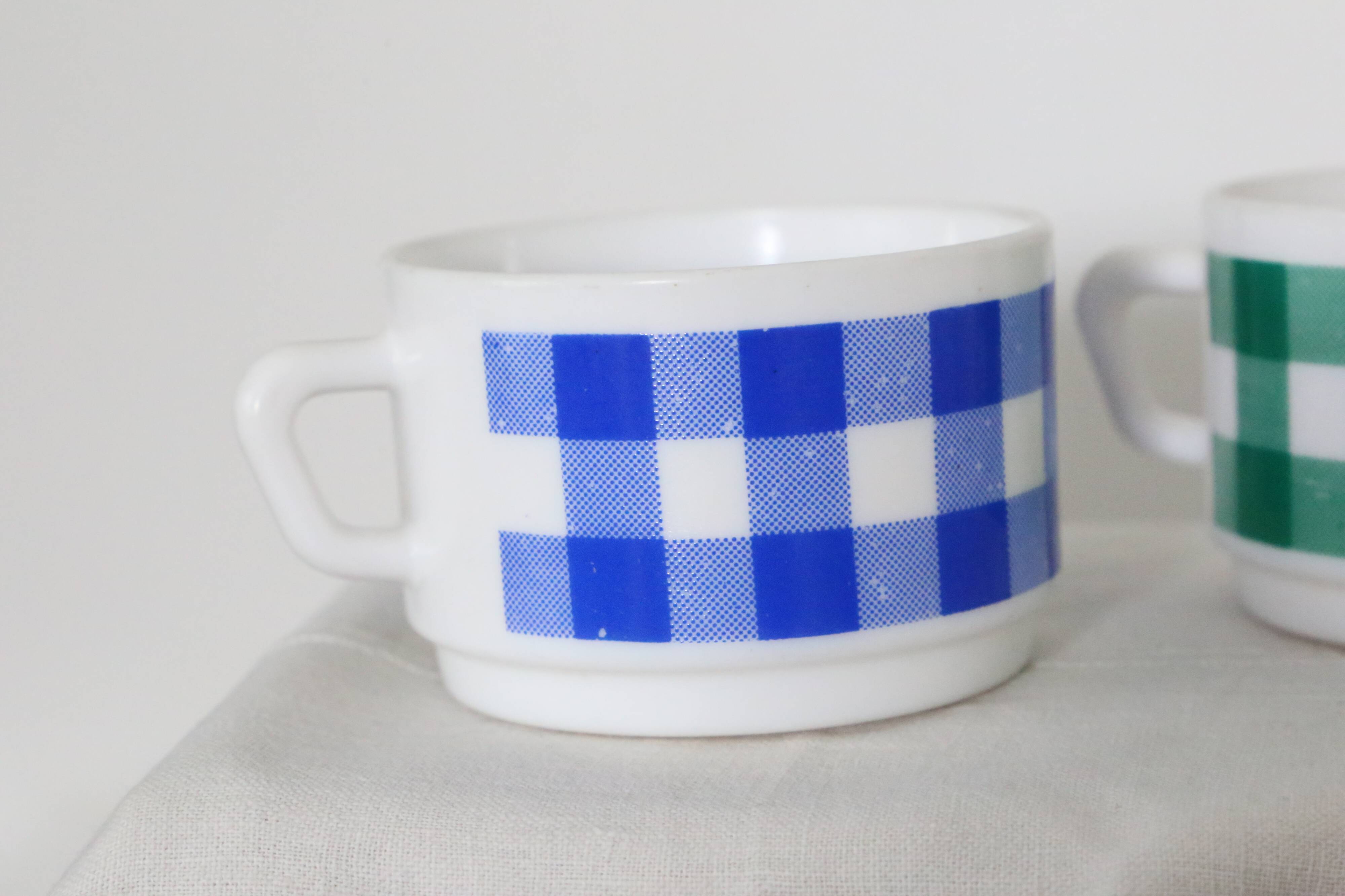 Large Arcopal x2 cups, vintage French