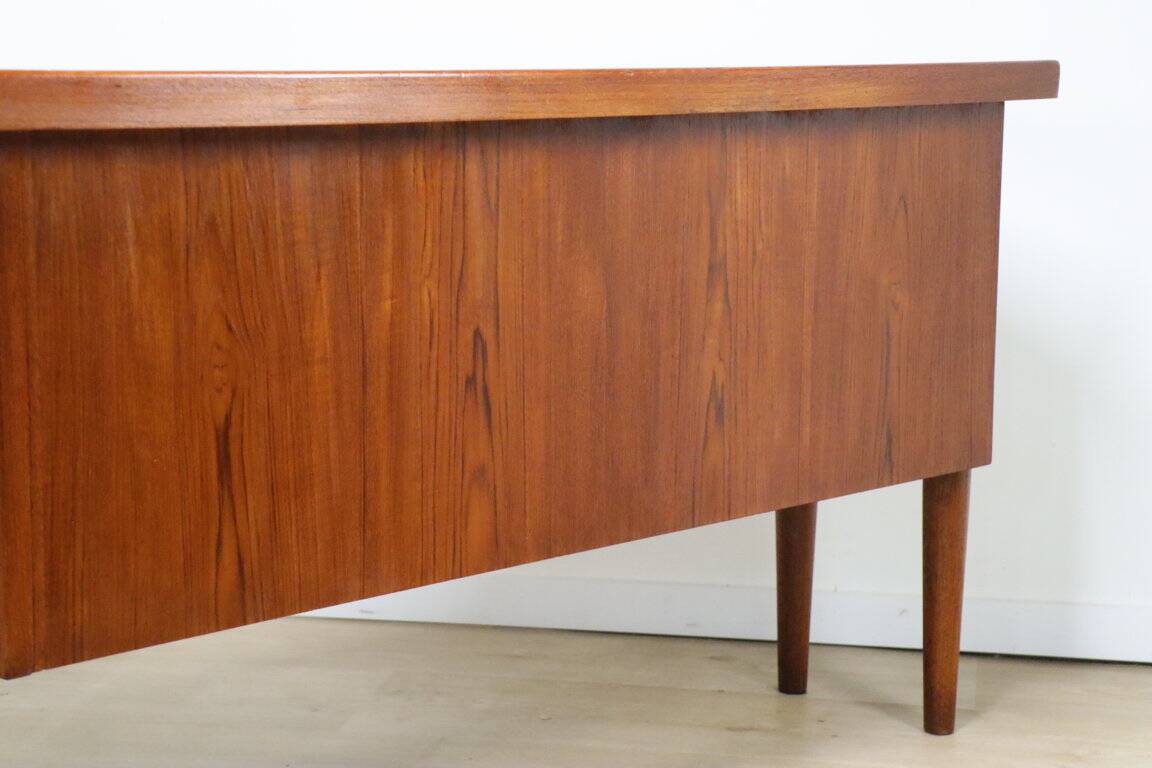 Scandinavian "Boomerang" teak desk - 1960s