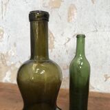 Lot of 6 bottles of bubbled glass.