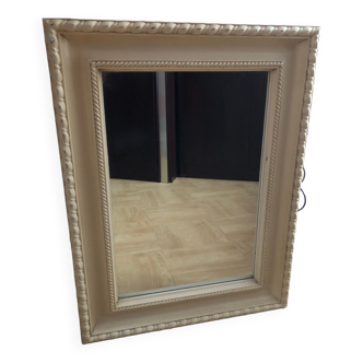 Rectangular mirror with molding style edges